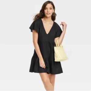 Universal Thread Black V-Neck Dress